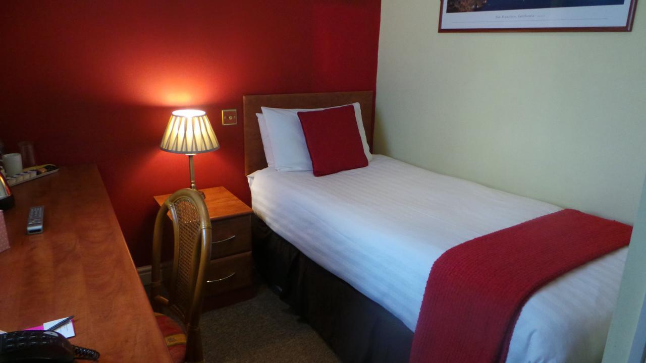 The Peacock Townhouse Hotel Kenilworth - Warwick מראה חיצוני תמונה